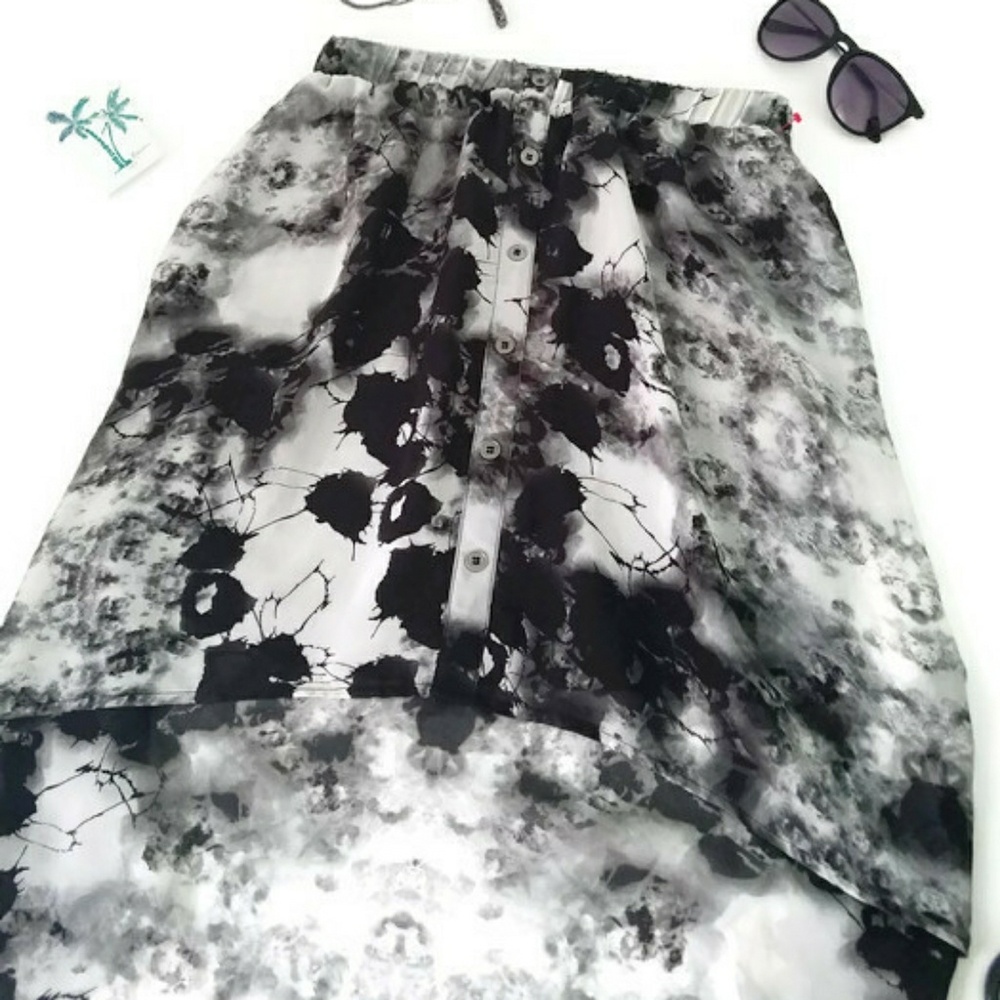 Forever 21 Watercolour High Low Skirt Size M